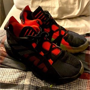 Damien Millard basketball shoes